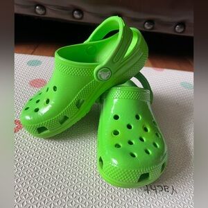 Classic Neon Highlighter Clogs (Green Lime) - Toddler Size C10